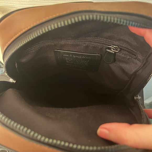 ❤️❤️❤️Coach Sling Bag - Picture 4 of 4